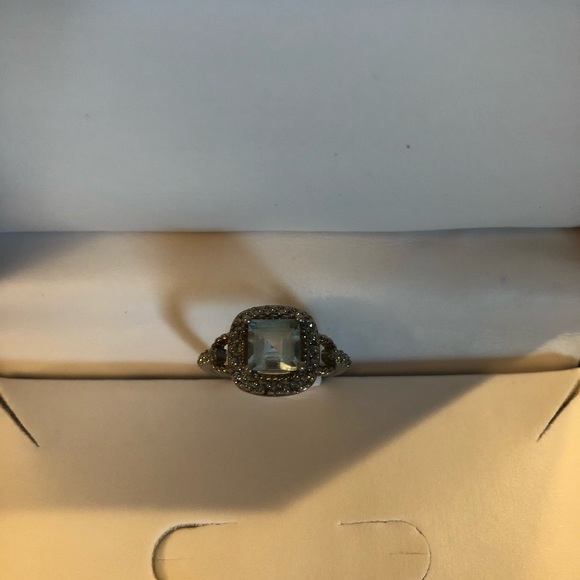 Ring - Picture 2 of 2